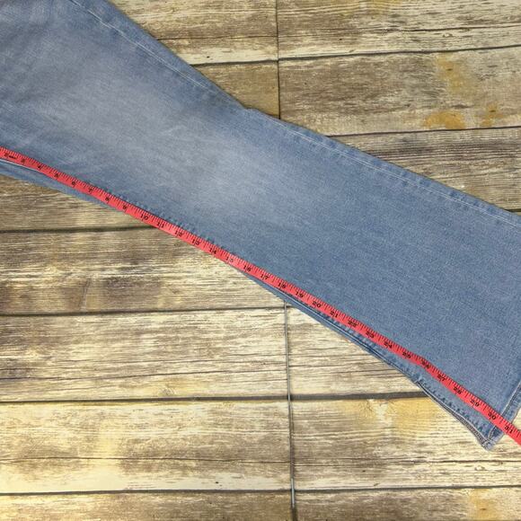 American Eagle Light Wash Curvy Super High Rise Stretch Flare Jeans Womens Sz 10 - Picture 8 of 12